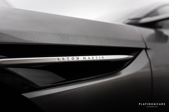 Aston Martin DB12 23 of 25