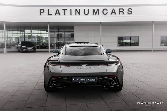 Aston Martin DB12 4 of 25