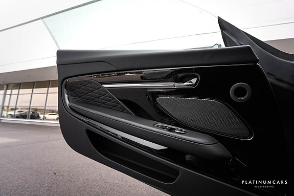 Aston Martin DB12 20 of 25