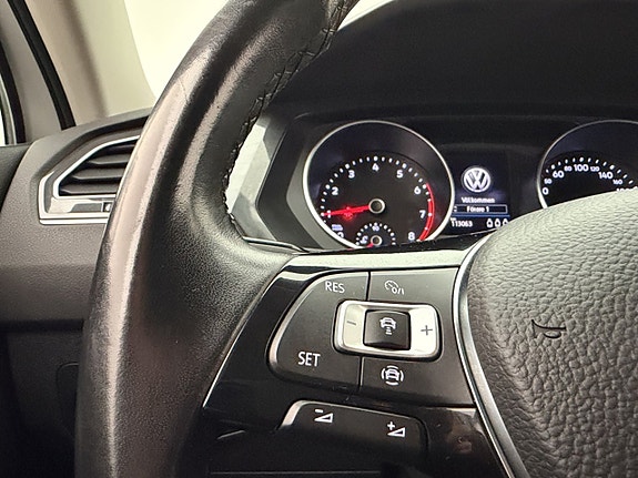 Volkswagen Tiguan 25 of 30