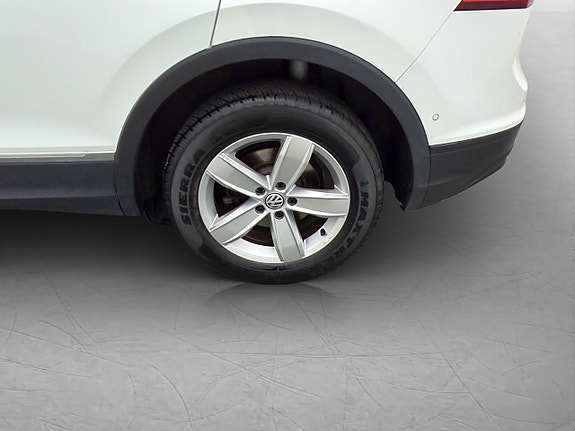 Volkswagen Tiguan 11 of 30