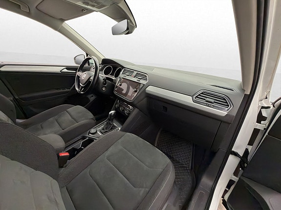 Volkswagen Tiguan 14 of 30