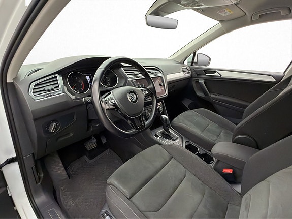 Volkswagen Tiguan 22 of 30