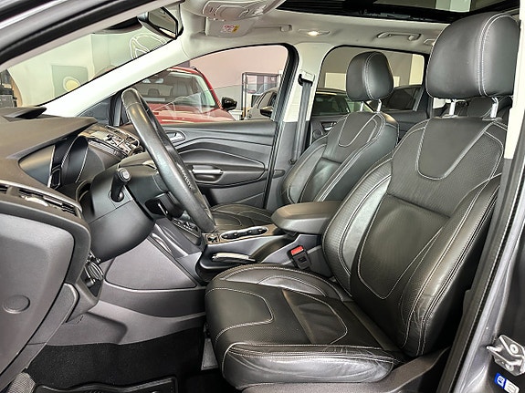 Ford Kuga 8 of 17