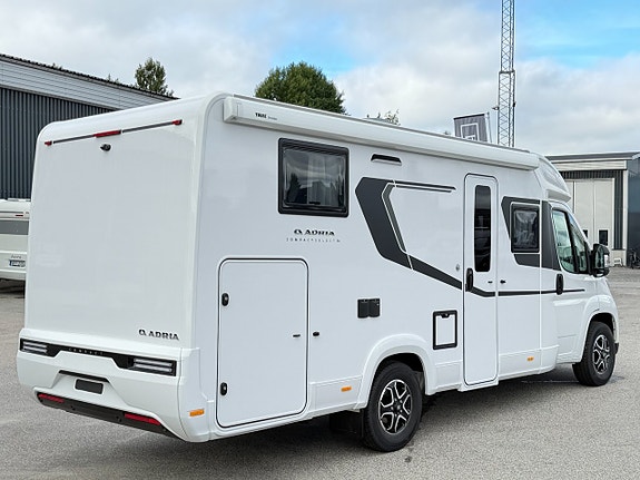 Adria Compact Select DL - Höga långbäddar - Dieselpanna - NYHET! - 3 of 20