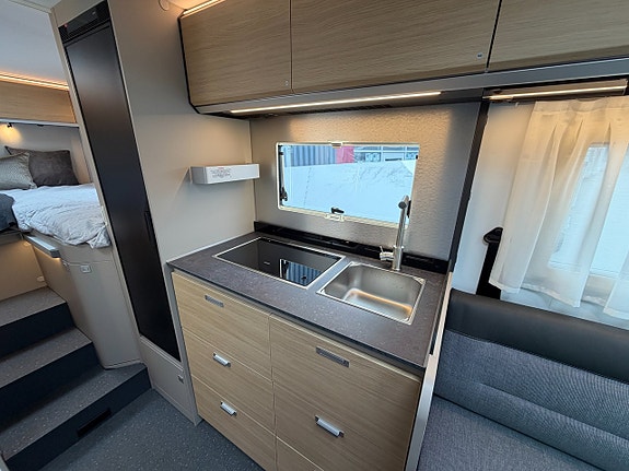 Adria Compact Select DL - Höga långbäddar - Dieselpanna - NYHET! - 11 of 20