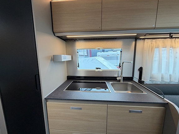 Adria Compact Select DL - Höga långbäddar - Dieselpanna - NYHET! - 12 of 20