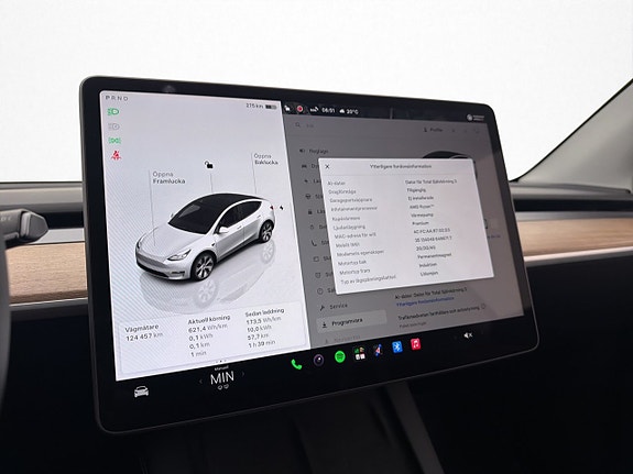 Tesla Model Y 22 of 30