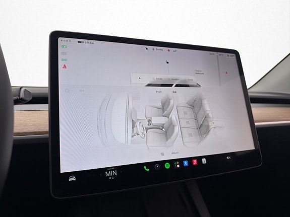 Tesla Model Y 17 of 30