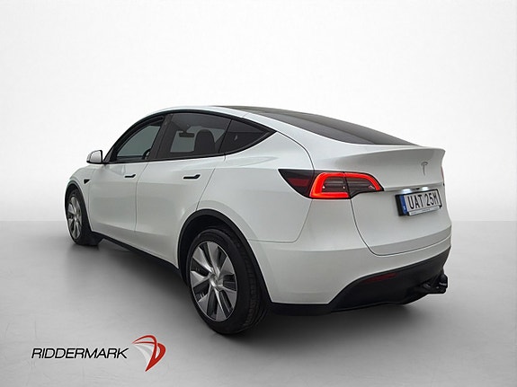Tesla Model Y 5 of 30