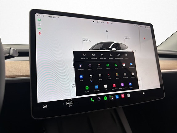 Tesla Model Y 18 of 30