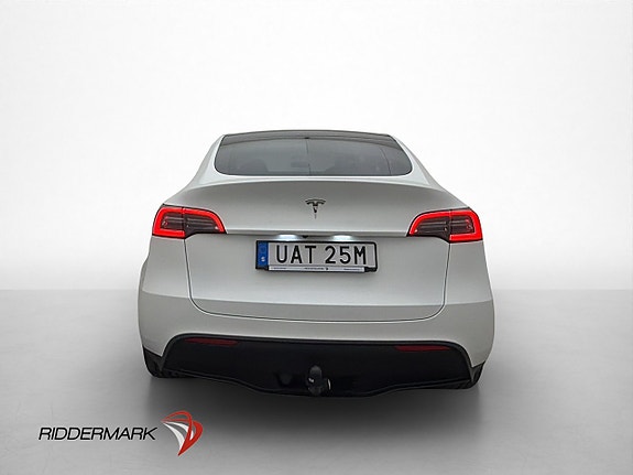 Tesla Model Y 6 of 30