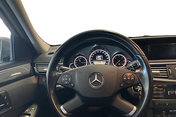 Mercedes-Benz E300 de 12 of 24