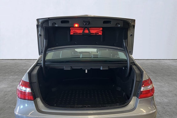 Mercedes-Benz E300 de 7 of 24