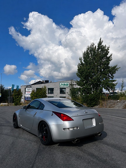Nissan 350 Z 6 of 10