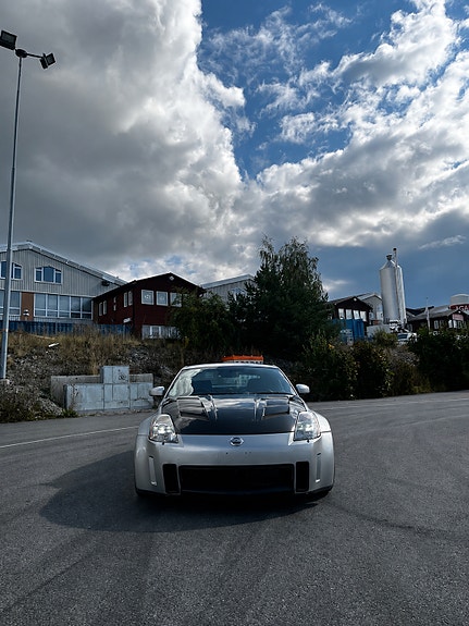 Nissan 350 Z 3 of 10