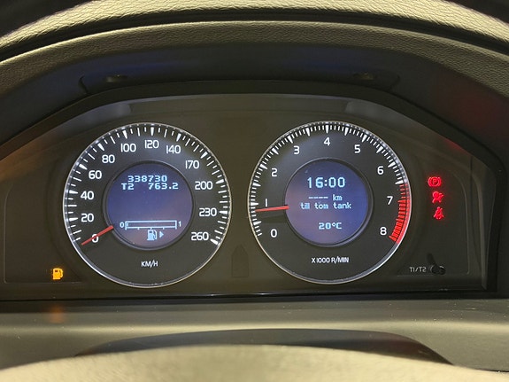 Volvo V70 12 of 14