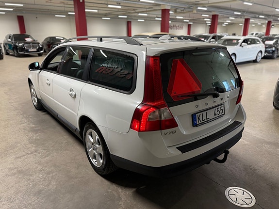 Volvo V70 5 of 14