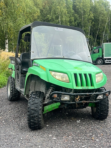 Arctic-cat Prowler 650h1 3 of 11
