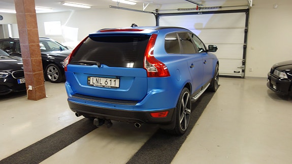 Volvo XC60 8 of 15