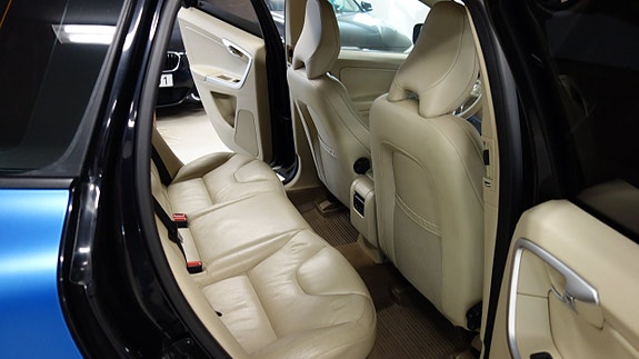 Volvo XC60 15 of 15