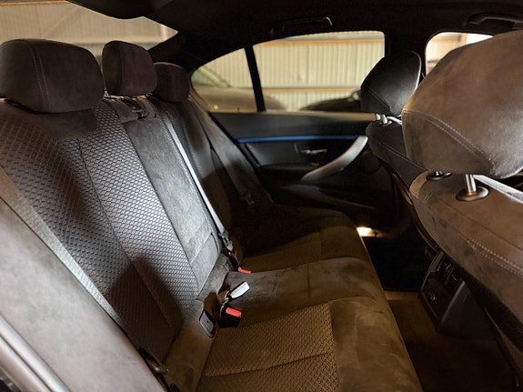 BMW 330d 12 of 25