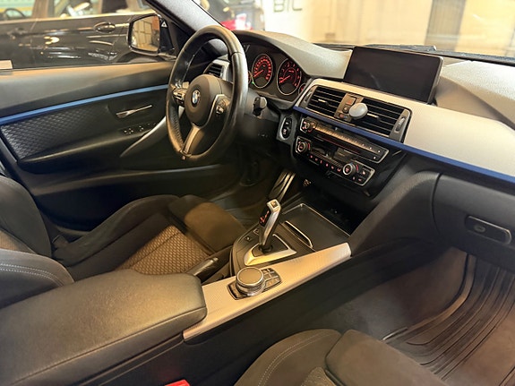 BMW 330d 14 of 25