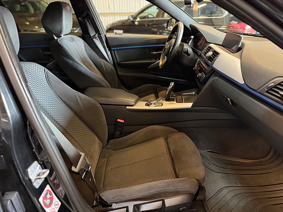 BMW 330d 15 of 25