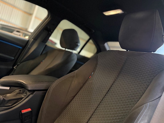 BMW 330d 11 of 25
