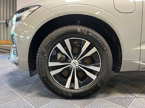Volvo XC60 12 of 20
