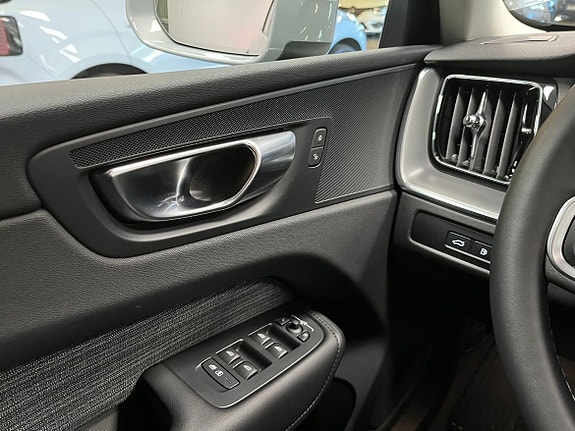Volvo XC60 14 of 20