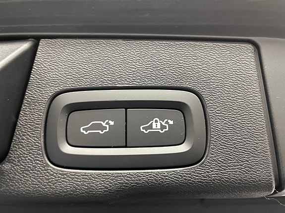 Volvo XC60 8 of 20