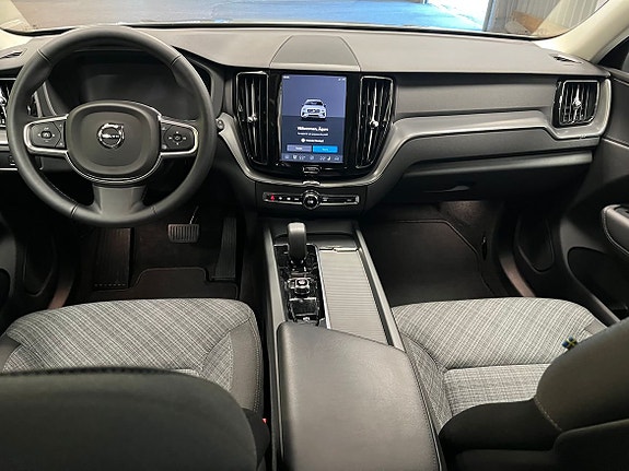 Volvo XC60 13 of 20