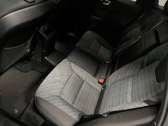 Volvo XC60 5 of 20