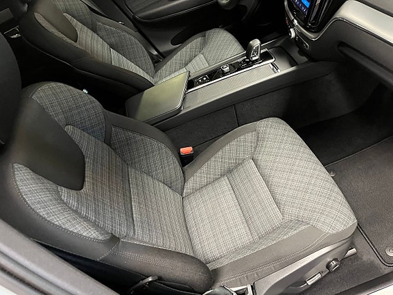 Volvo XC60 10 of 20