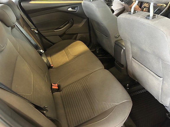 Ford Focus 13 of 21