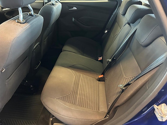 Ford Focus 10 of 21