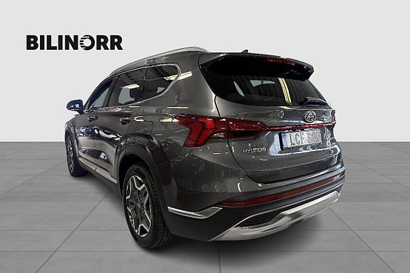Hyundai Santa Fe 3 of 16