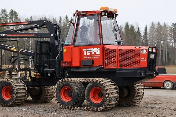 Terri 34C 8WD SKOTARE 3 of 5