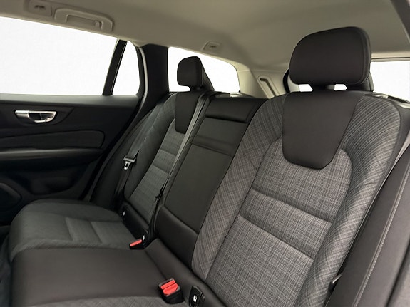 Volvo V60 24 of 30