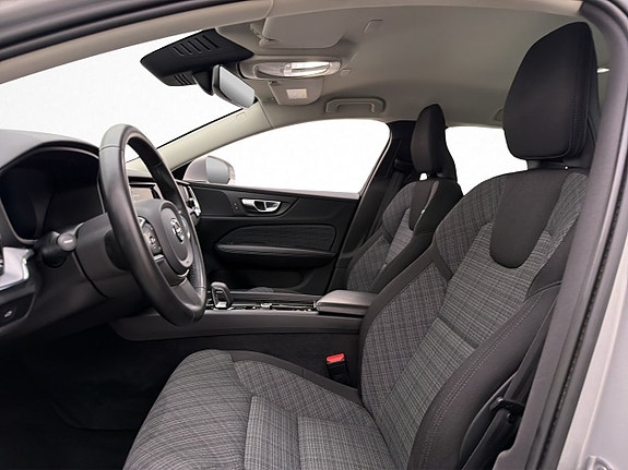 Volvo V60 14 of 30