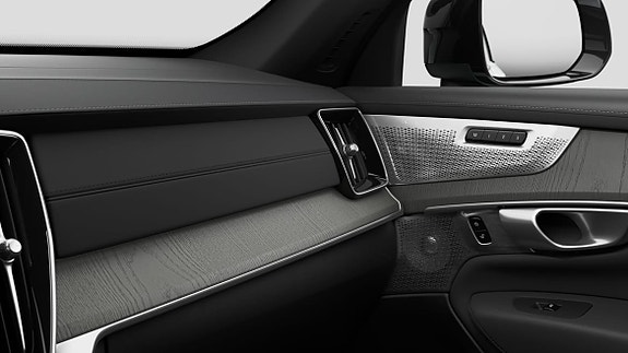Volvo XC90 23 of 27