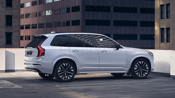 Volvo XC90 12 of 27
