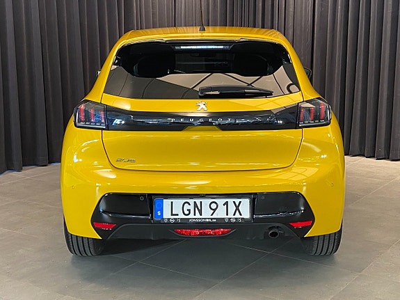 Peugeot 208 2 of 30