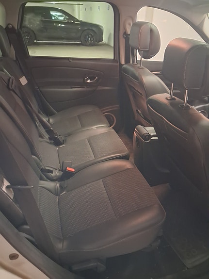 Renault Grand Scenic III 5 of 6