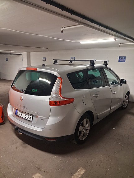 Renault Grand Scenic III 6 of 6