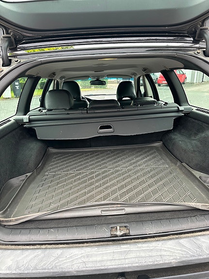 Volvo V70 4 of 6