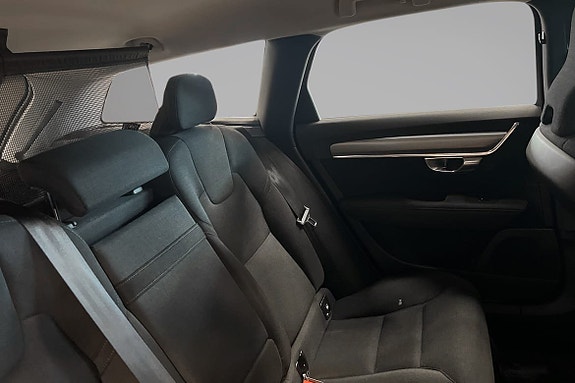 Volvo V90 10 of 14