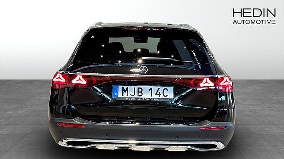 Mercedes-Benz E300 de 5 of 26