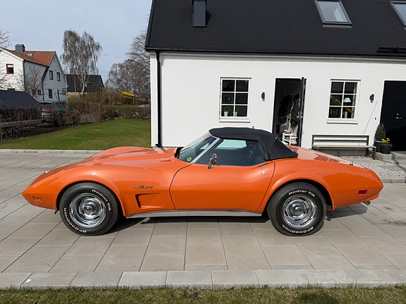 Chevrolet Corvette 4 of 6